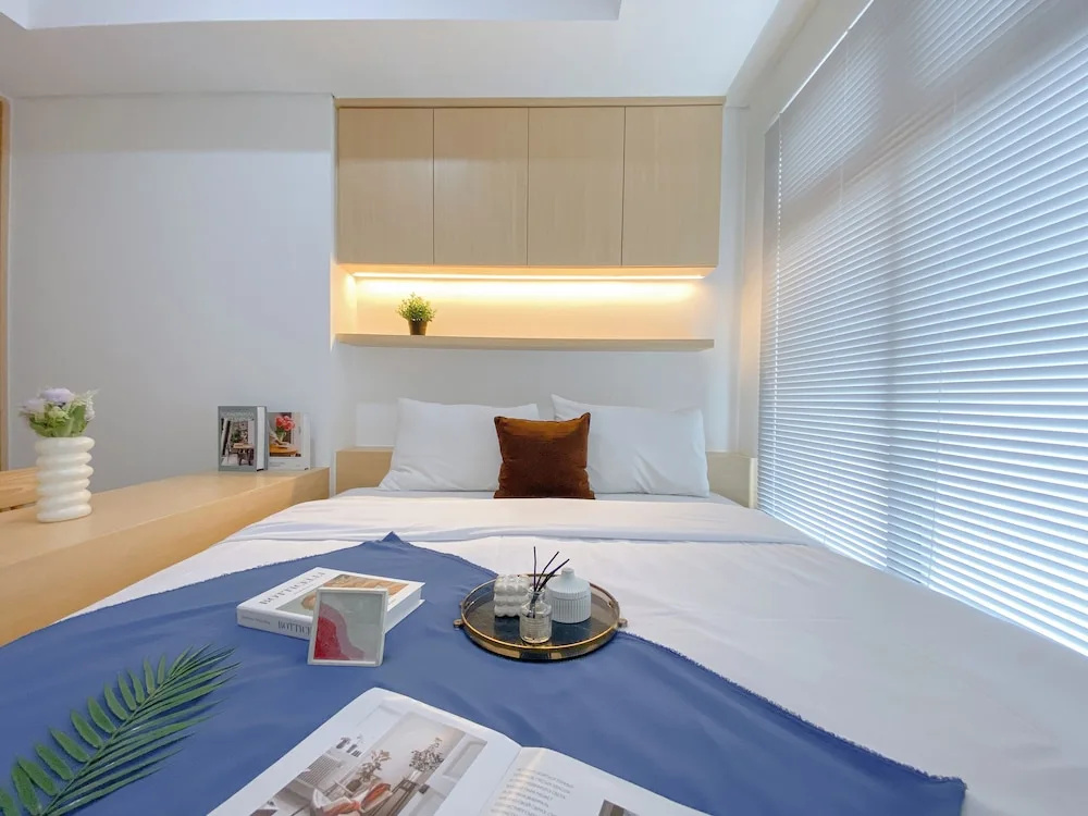 Simple 3Br At Pollux Chadstone Apartment