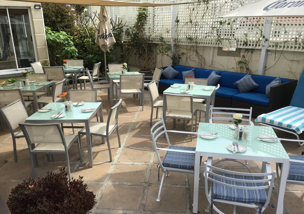 Photo - The Bantry Bay Aparthotel by Totalstay
