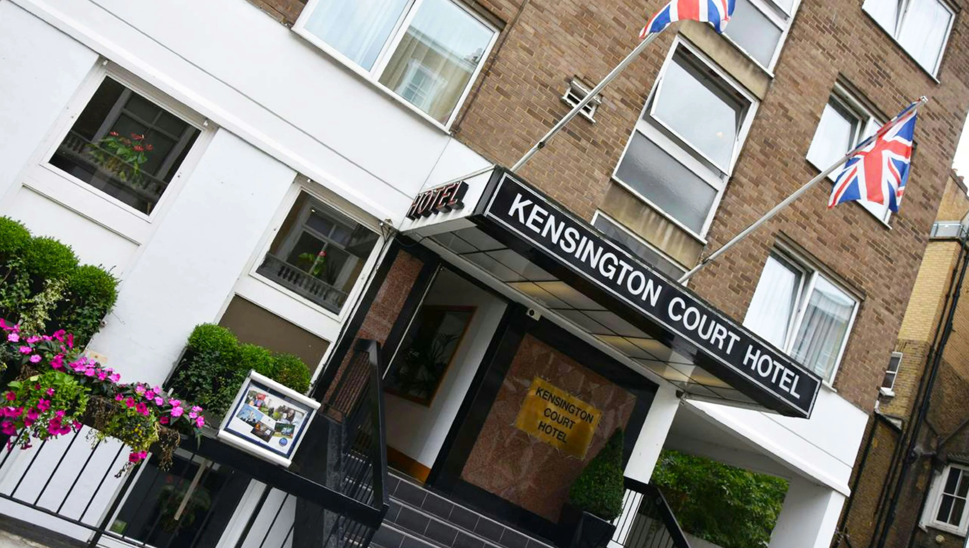 Photo - Kensington Court Hotel