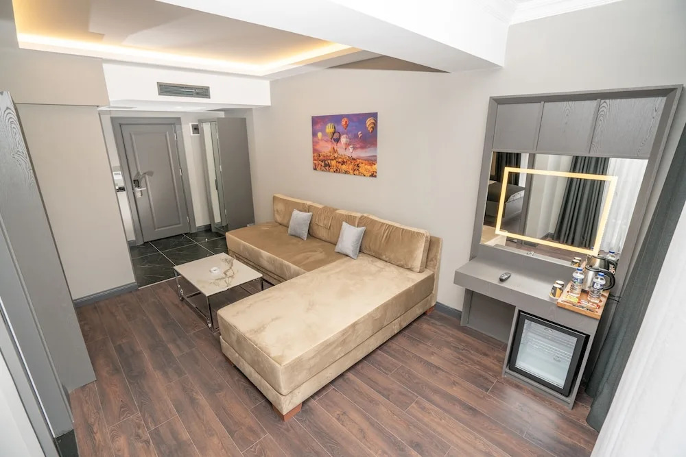 Photo - 216 Style Suite