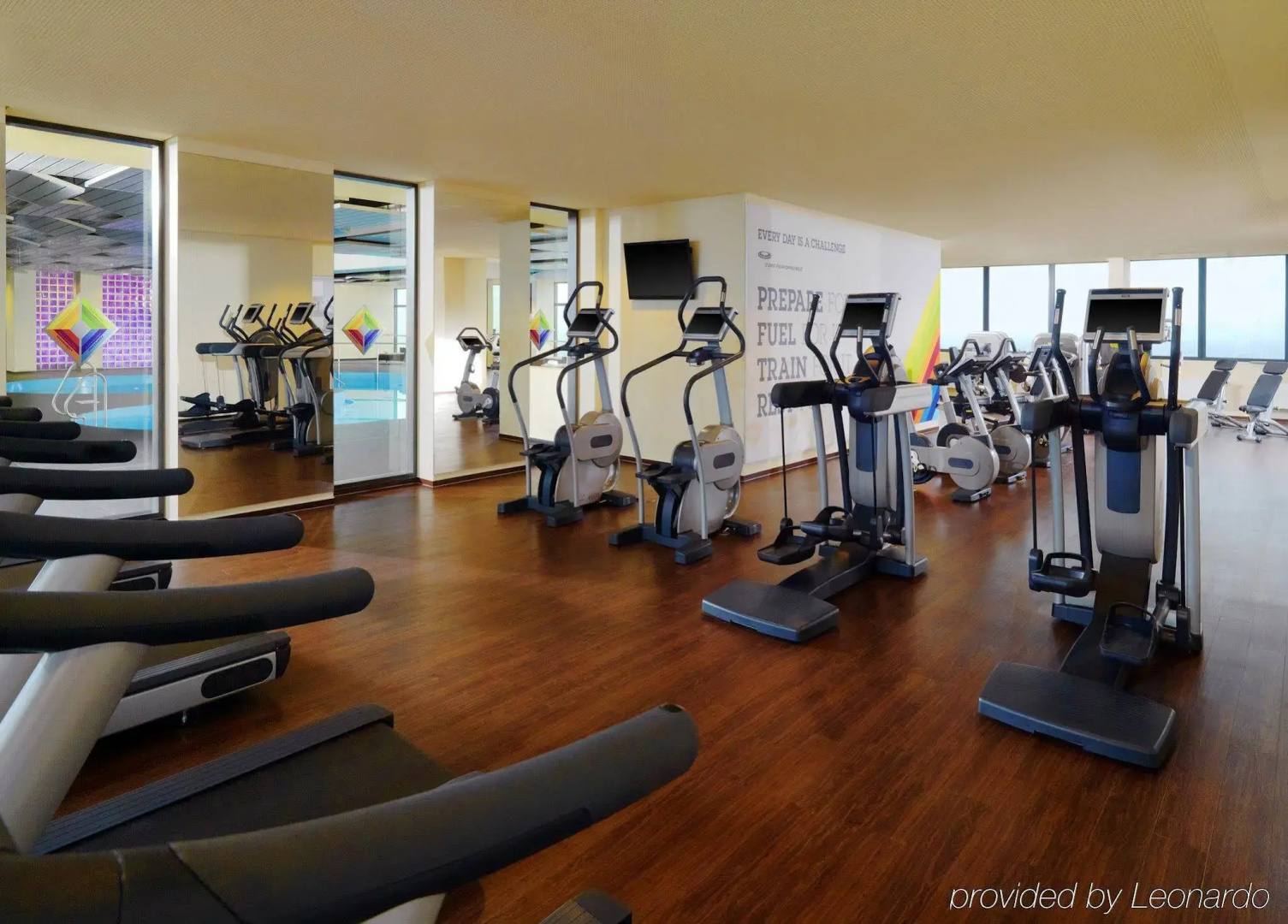 Photo - Four Points by Sheraton Munich Arabellapark