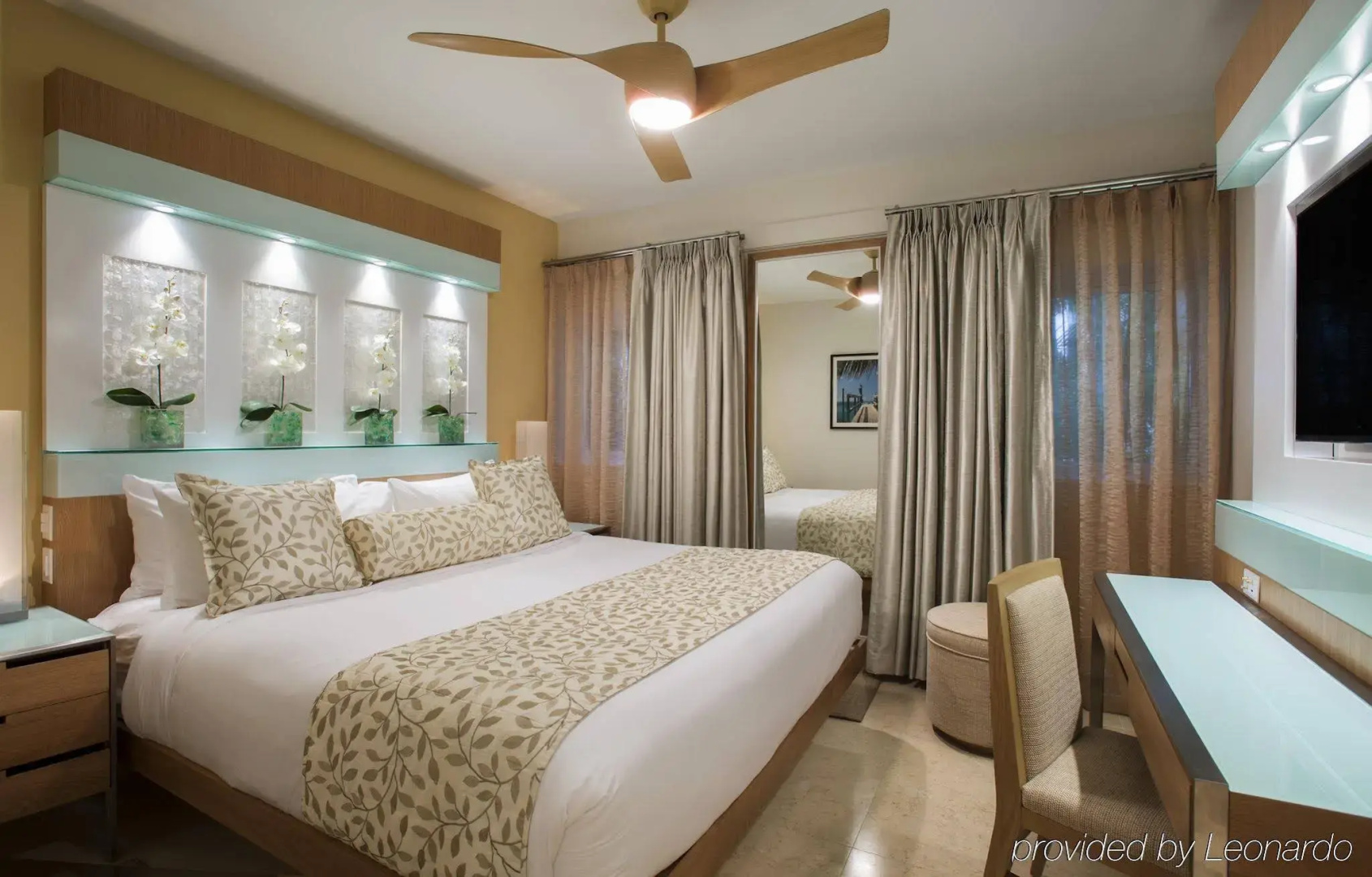 Photo - Santa Maria Suites Resort