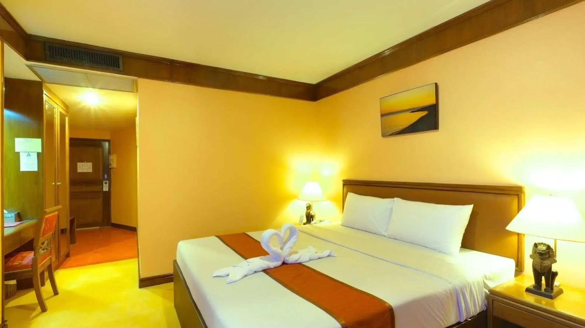 Photo - Silom Avenue Inn