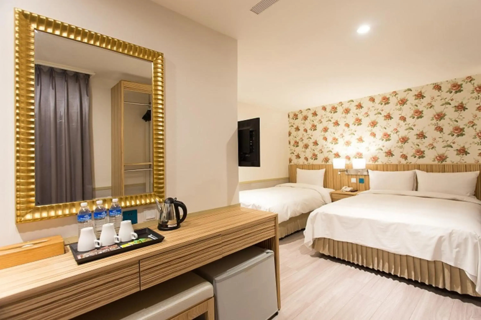Photo - Rainbow Hotel