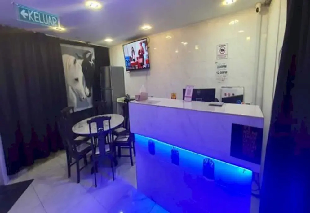 Foto - Oyo 91036 J Capsule Hotel Jalan Bukit