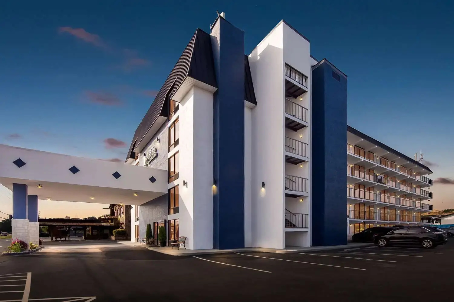 Photo - Clarion Inn & Suites near the Leconte Center Pigeon Forge