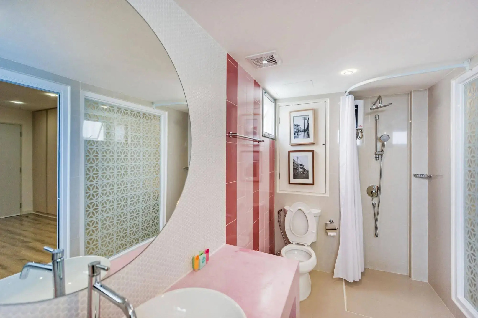 Foto - The Tint At Phuket Town - SHA Plus