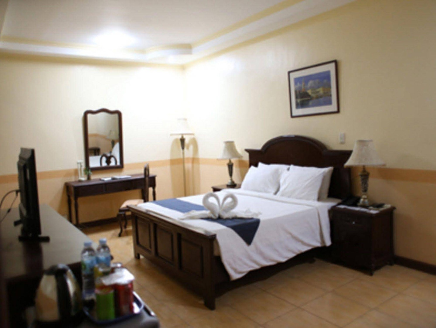 Crown Royale Hotel