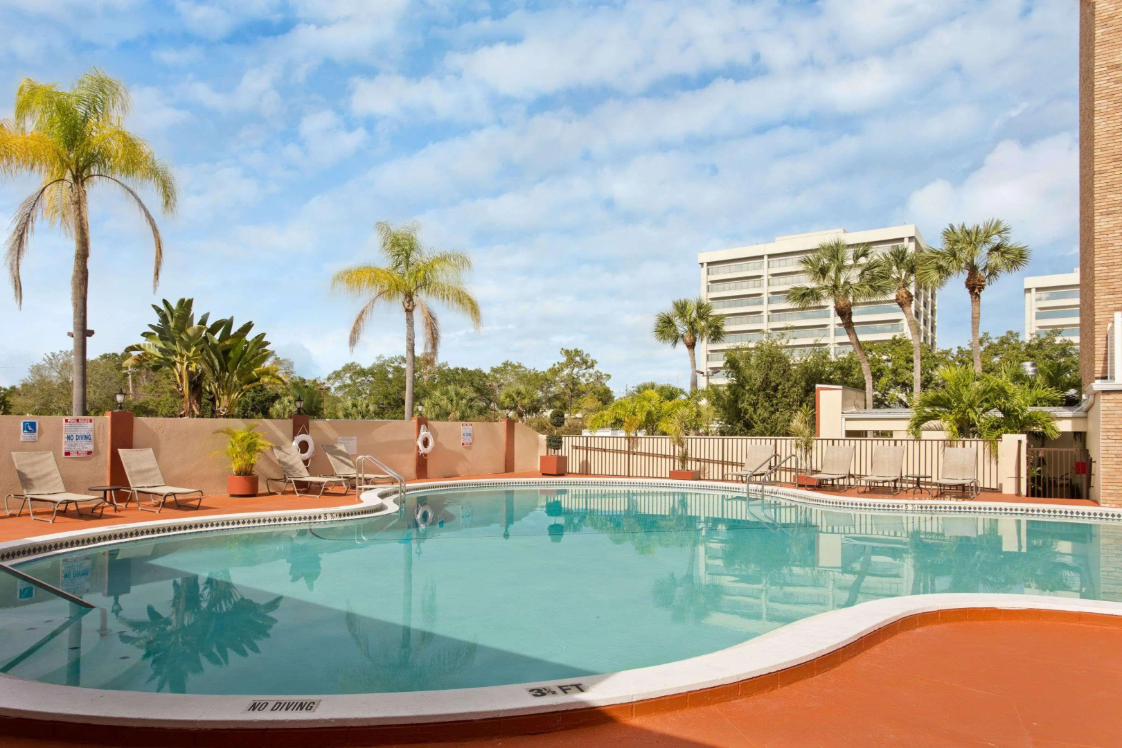 Foto - Ramada by Wyndham Tampa Westshore Airport South