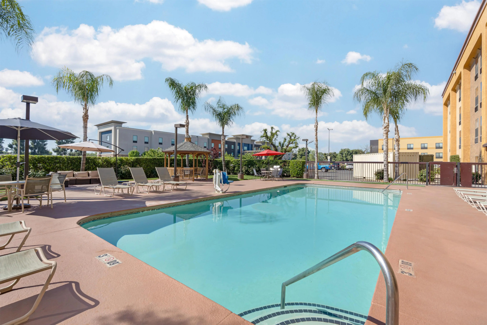 Photo - Best Western Plus Fresno Airport Hotel