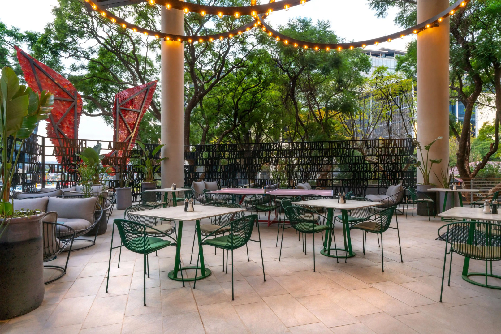 Photo - Radisson RED Hotel Johannesburg Rosebank