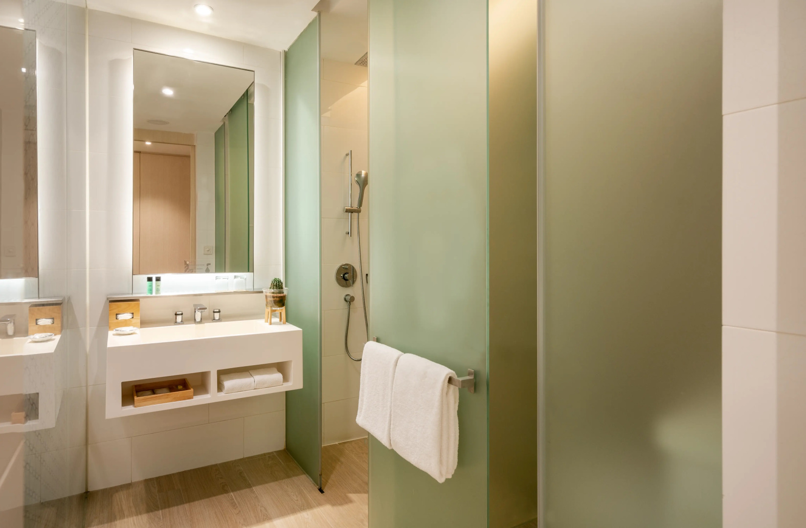Photo - Oasia Hotel Novena, Singapore by Far East Hospitality