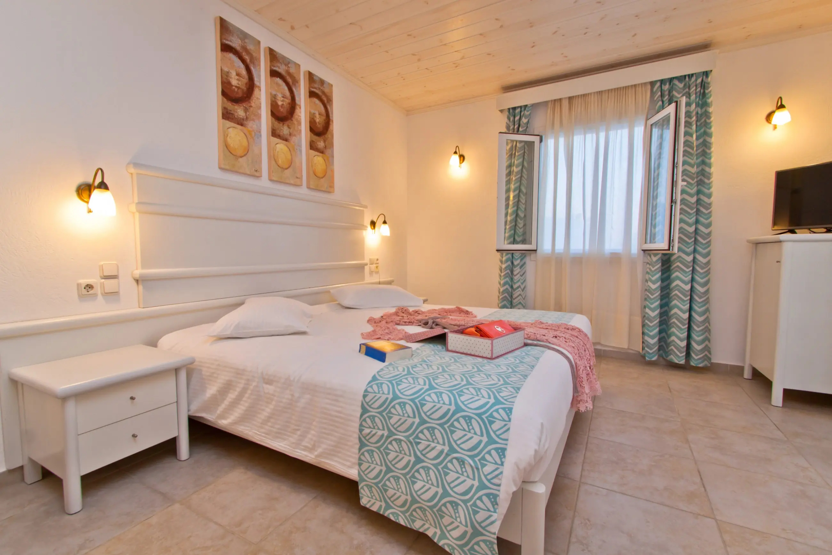 Photo - Yiannaki Hotel
