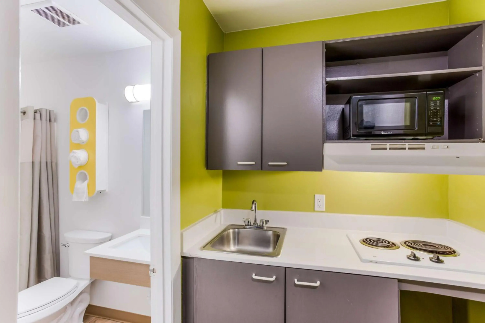 Photo - Studio 6 Extended Stay - Jacksonville, FL - South