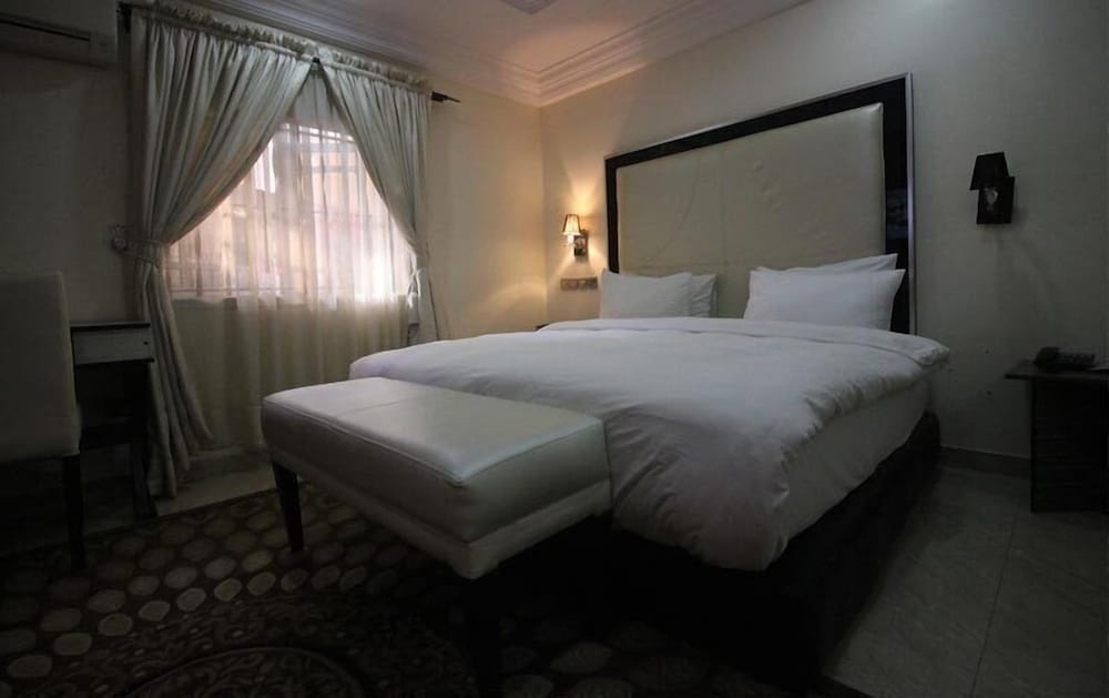Adsuit Hotel Calabar