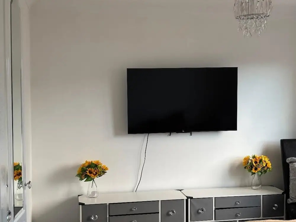 130m2 New House 2024 - 3 Bedrooms - Free Fast Wifi - Free off Street Parking