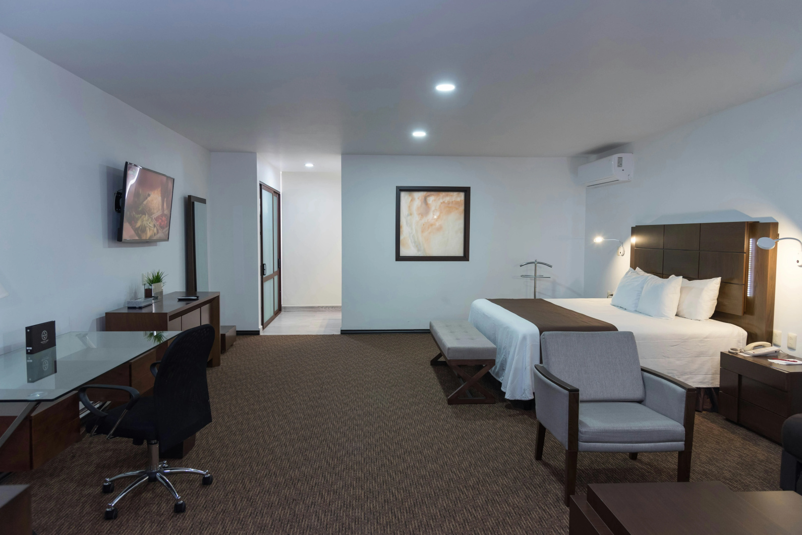 Photo - Hotel Fray Junipero Serra