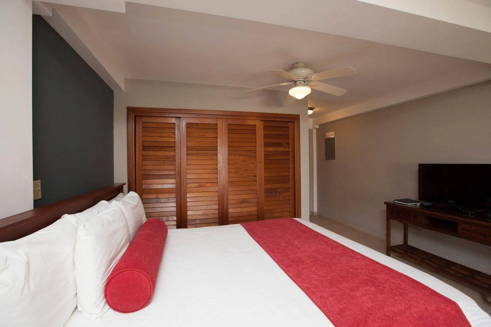 Foto - Tropical Suites Hotel