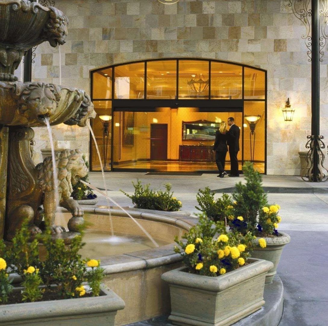 Photo - Hotel Zessa Orange County Airport, a DoubleTree by Hilton