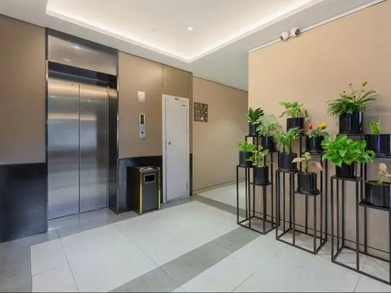 Homeinn Plus Hotel (Hefei Huaihe Road Pedestrian Street)