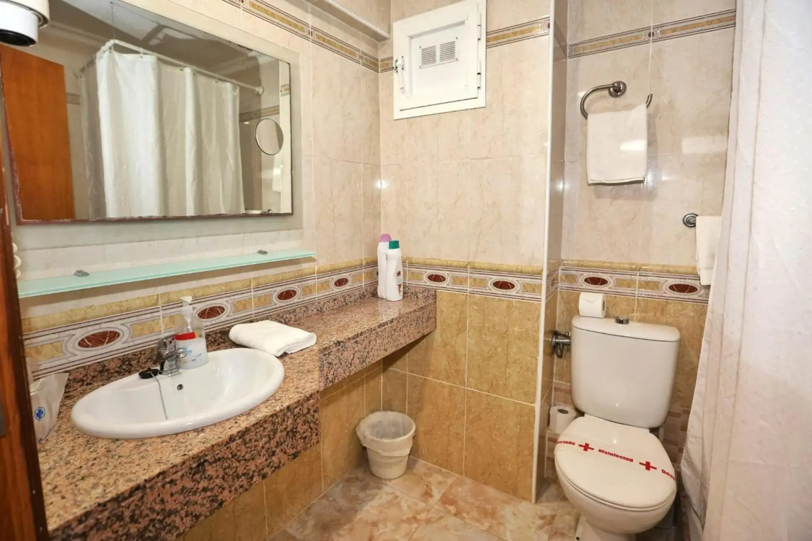 Photo - Darkmen Hotel 2