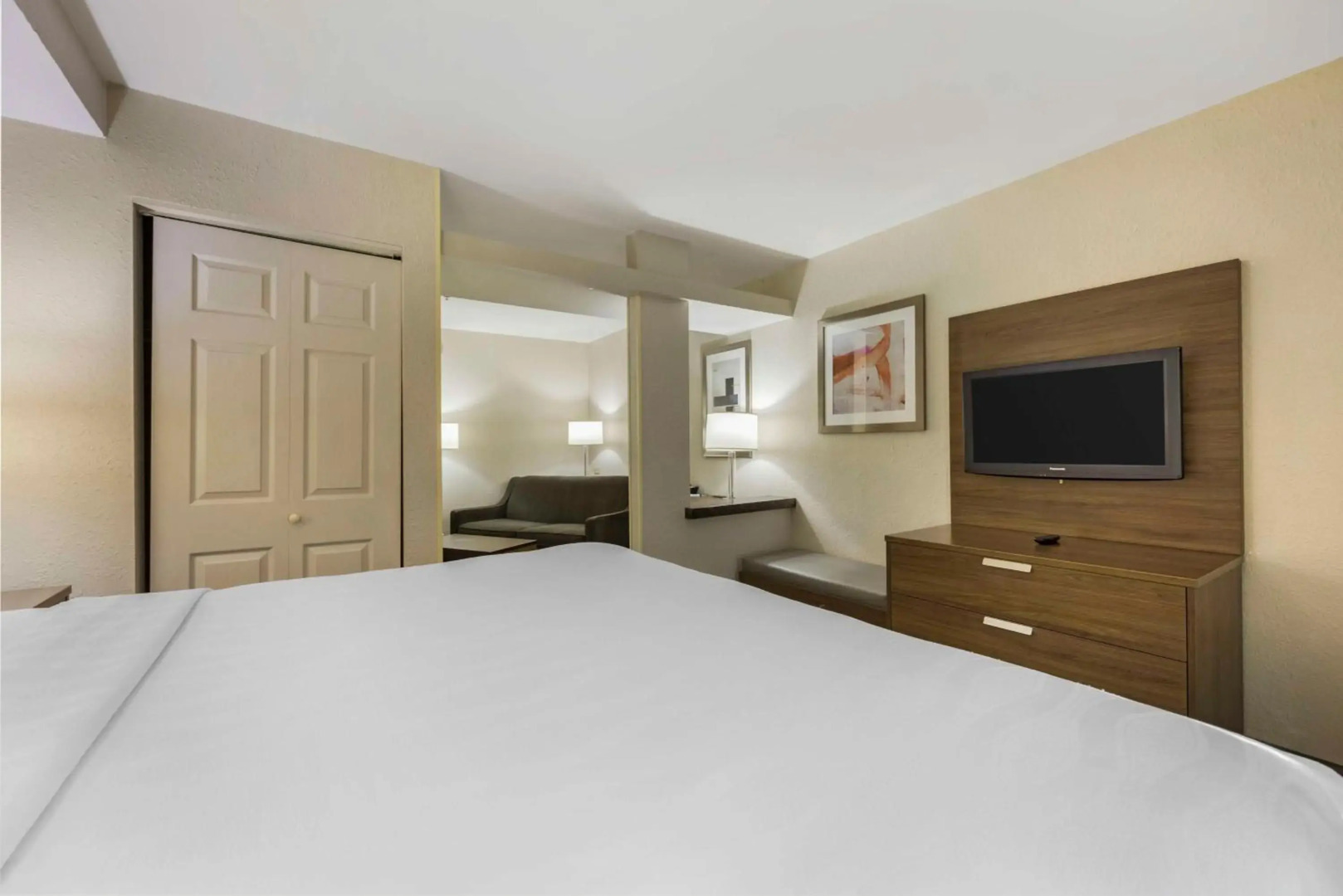 Foto - Best Western Plus Nashville Airport Hotel - BNA