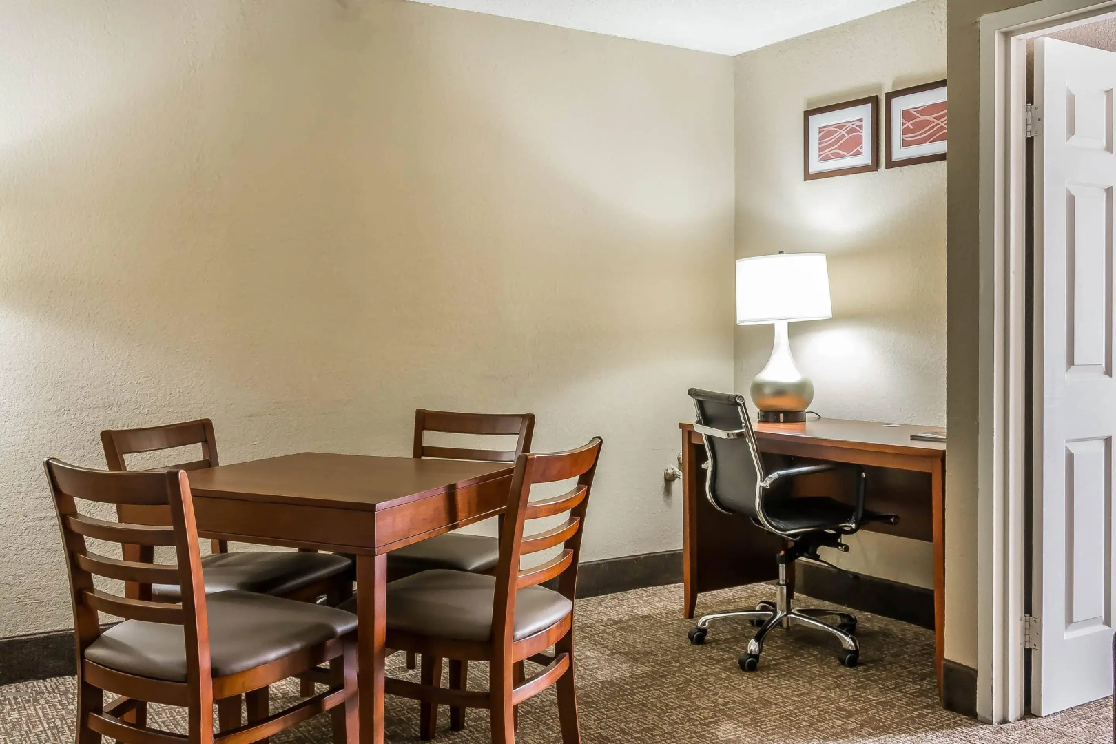 Foto - Comfort Inn Savannah Midtown