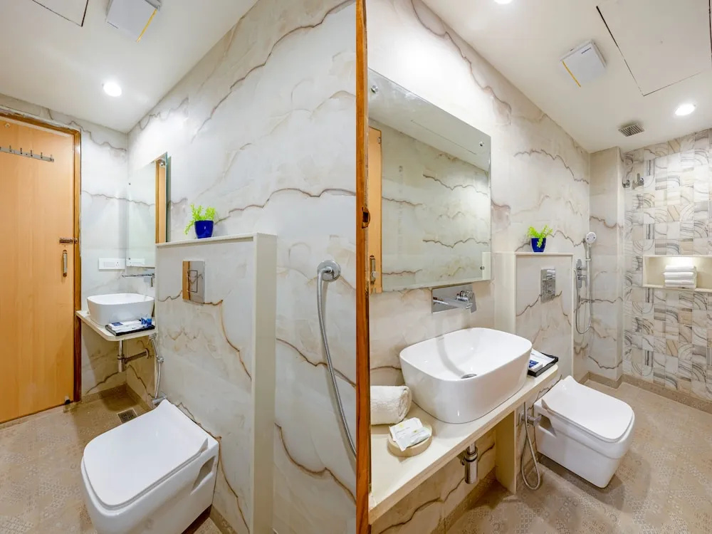 Photo - New King by Backpackers Heaven