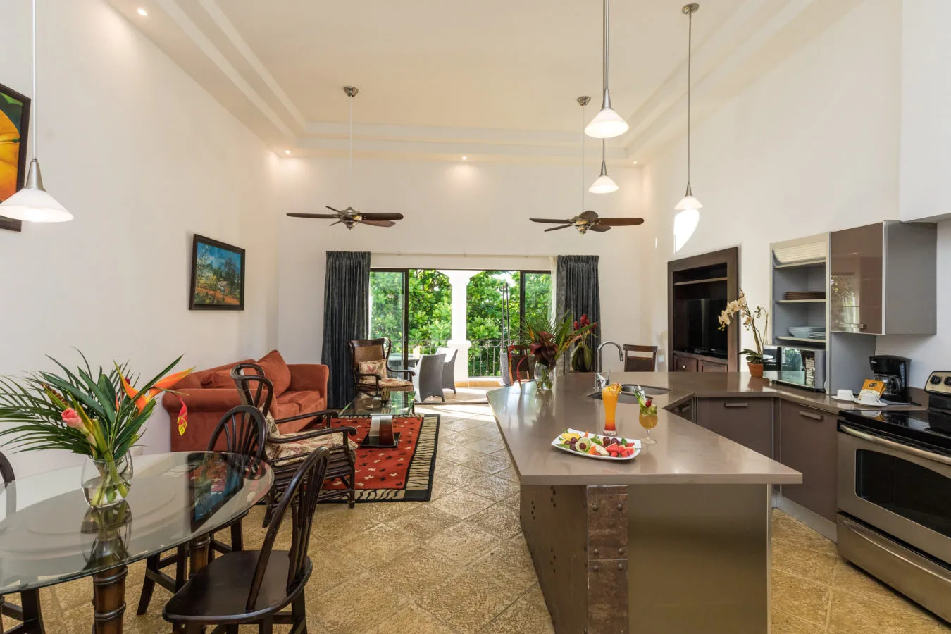 Photo - Shana by the Beach Manuel Antonio