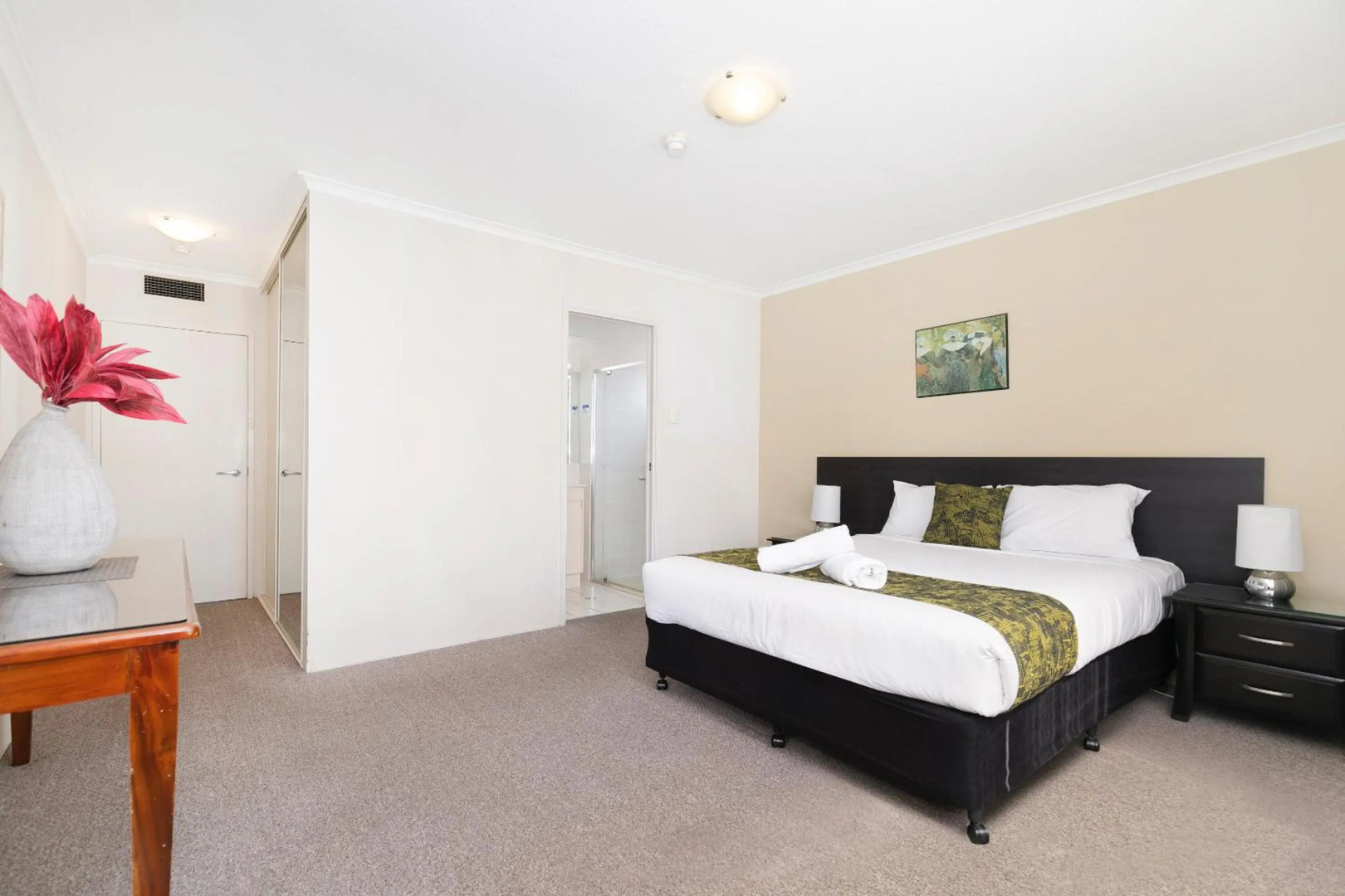 Photo - The Astor Apartments
