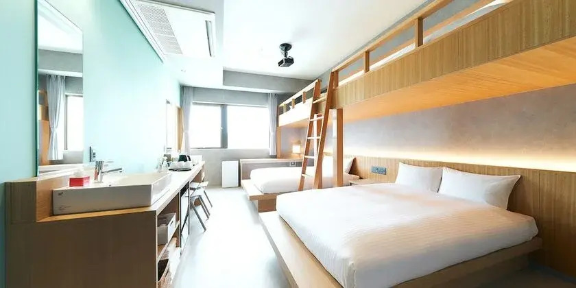 Foto - LACER OKINAWA NAHA Tomariport