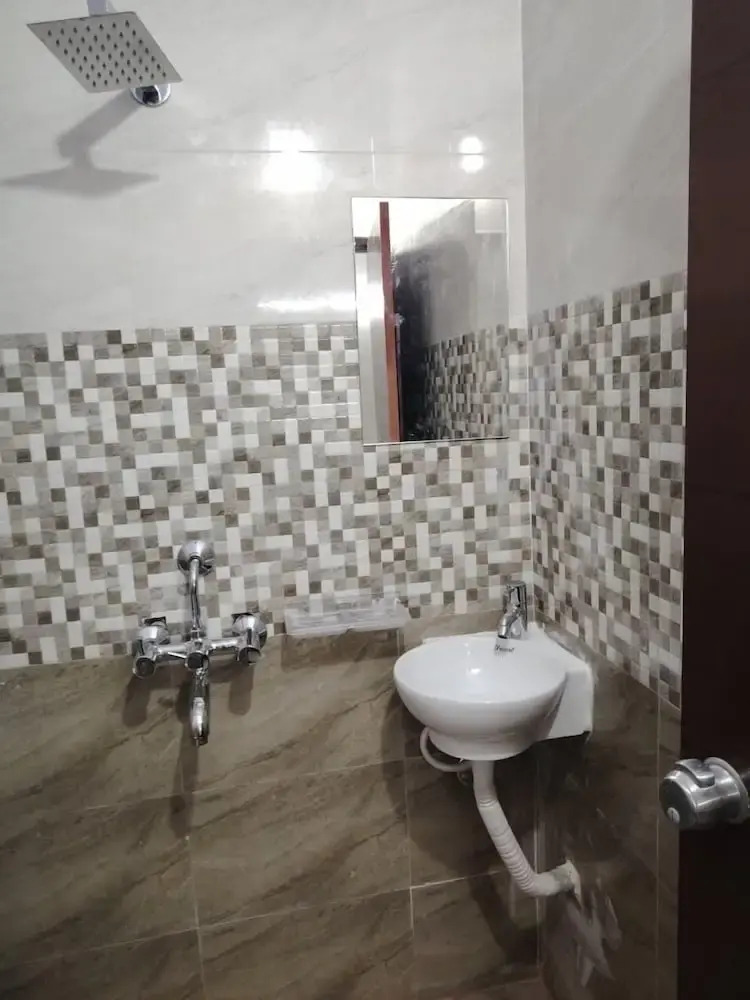 Foto - Karthikeya Guest Inn