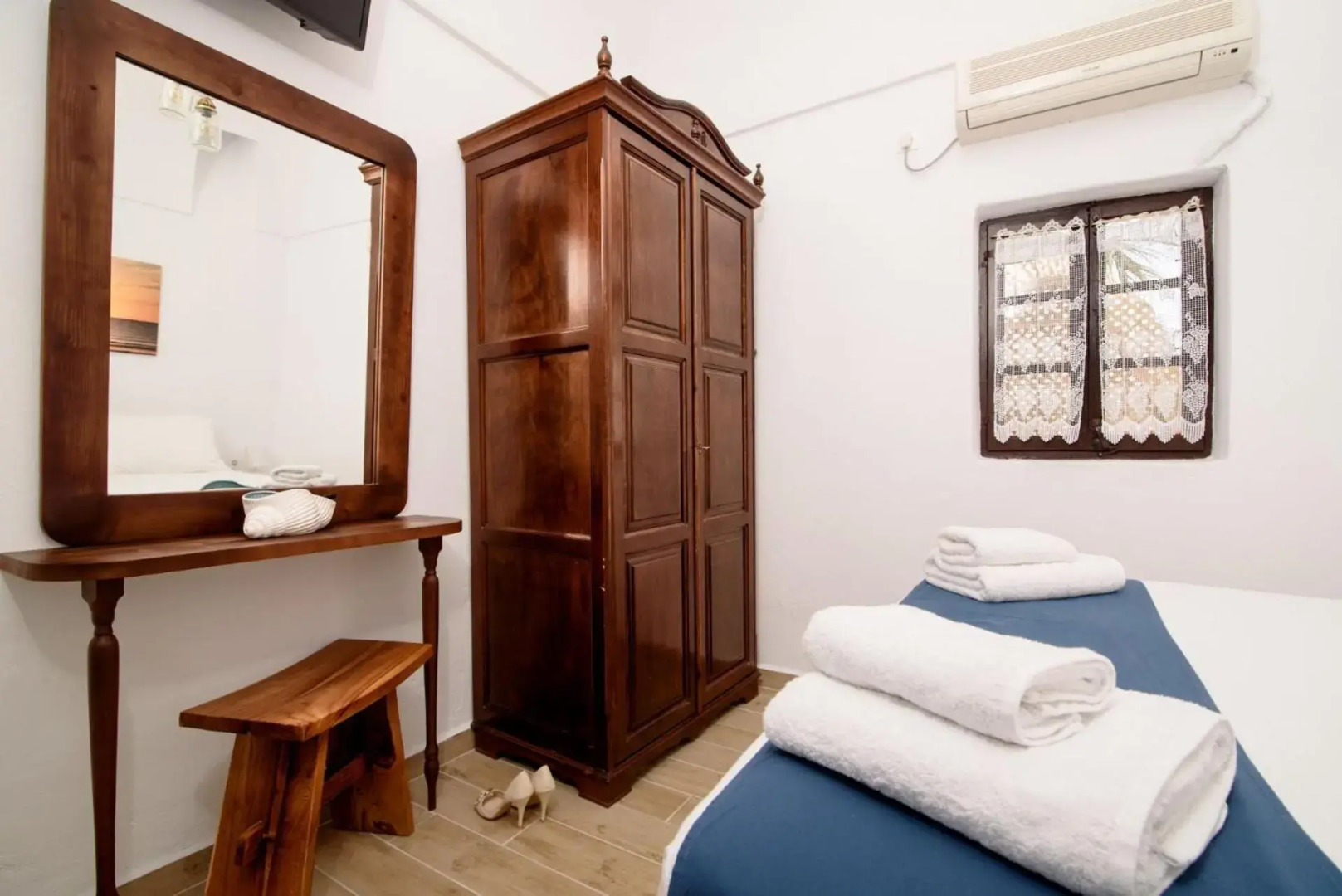 Photo - Santorini Crystal Blue Boutique Hotel