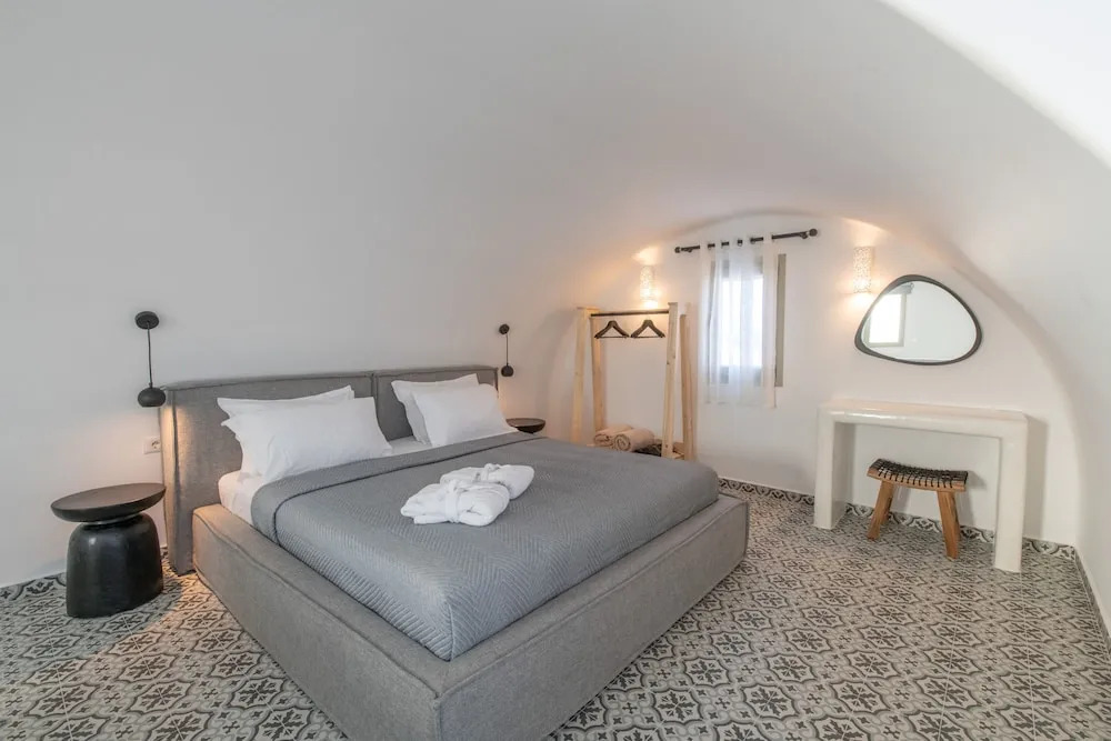 Photo - AVAL All Suite