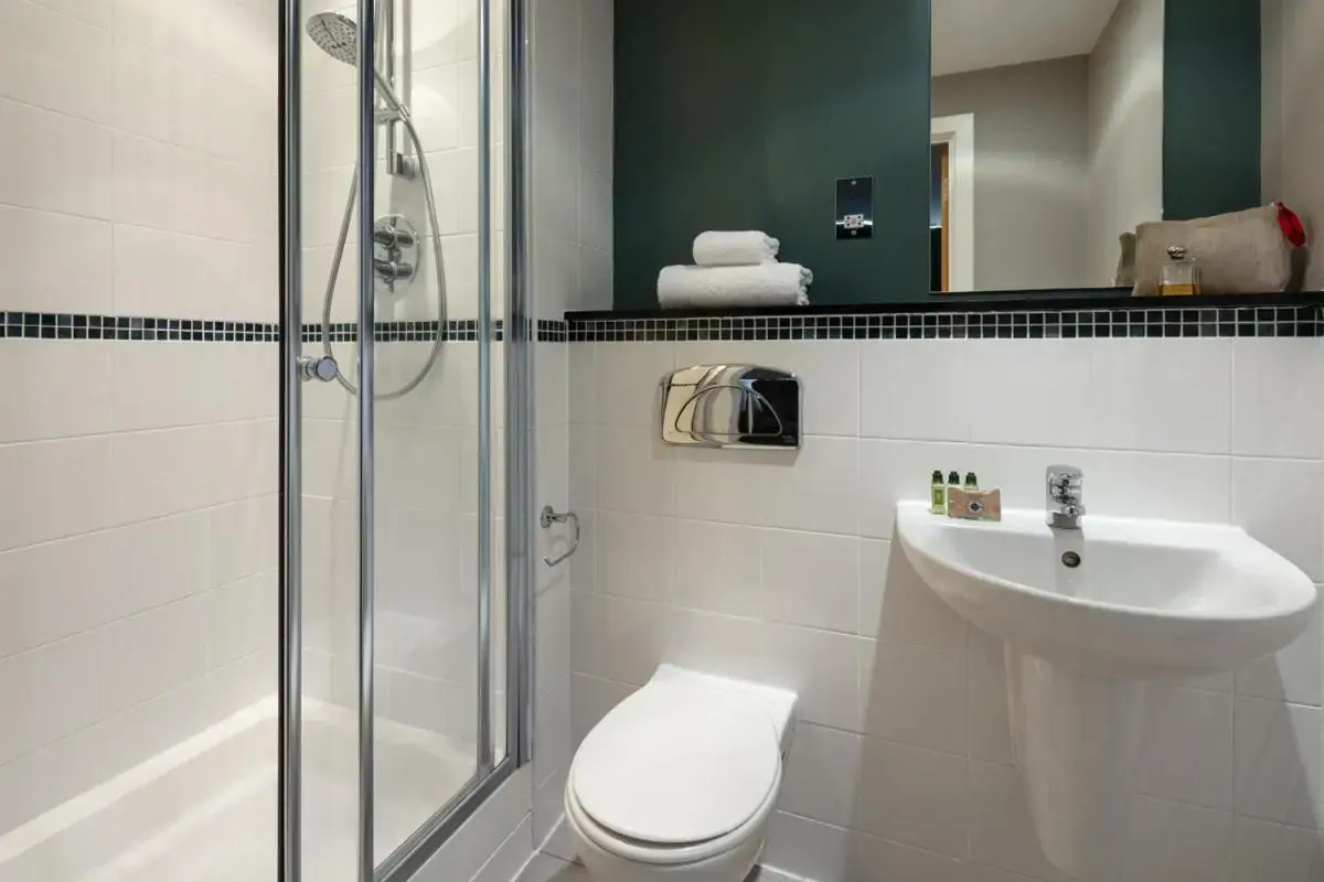 Photo - Marlin Apartments Commercial Road - Limehouse