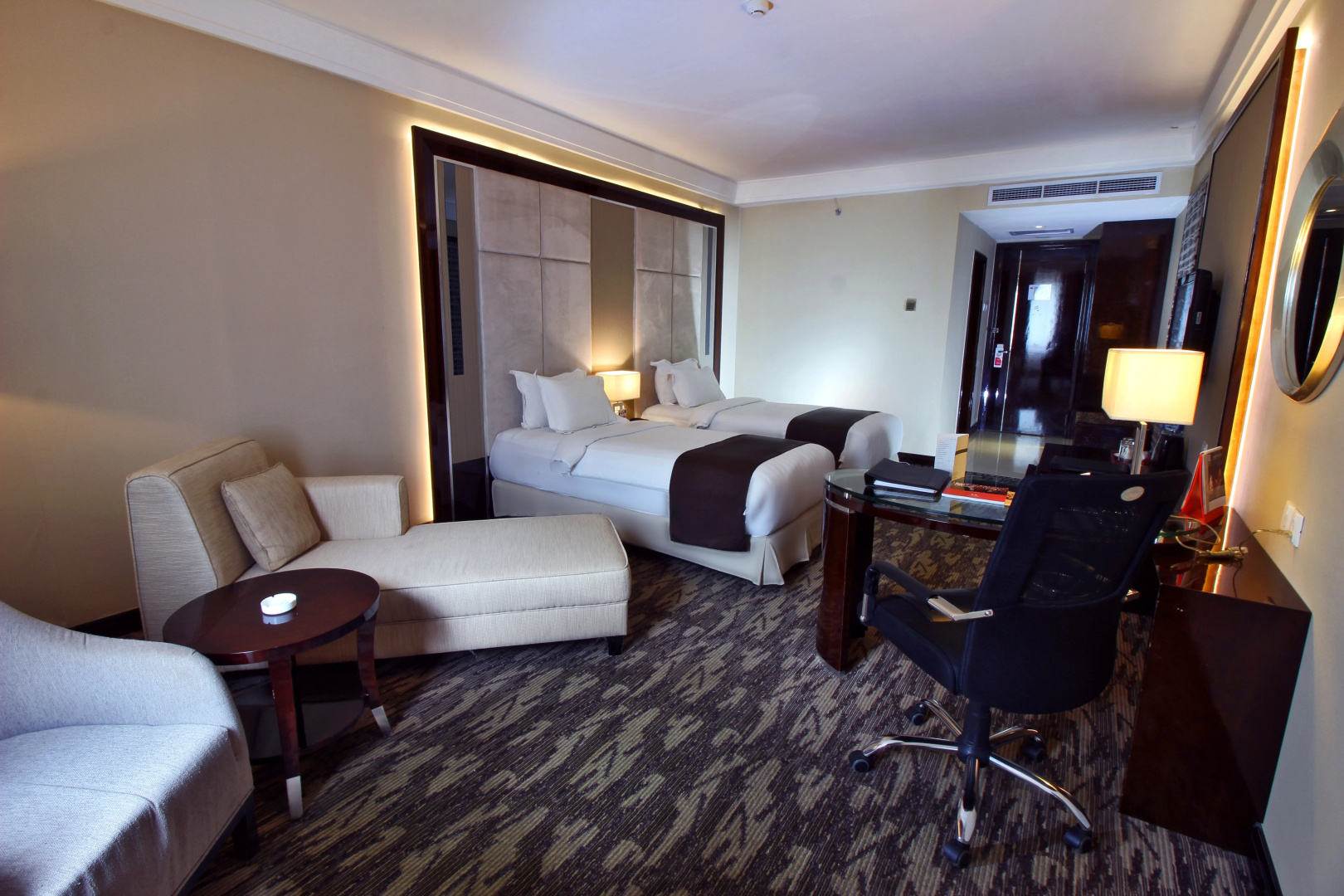 Photo - Swiss-Belhotel Harbour Bay