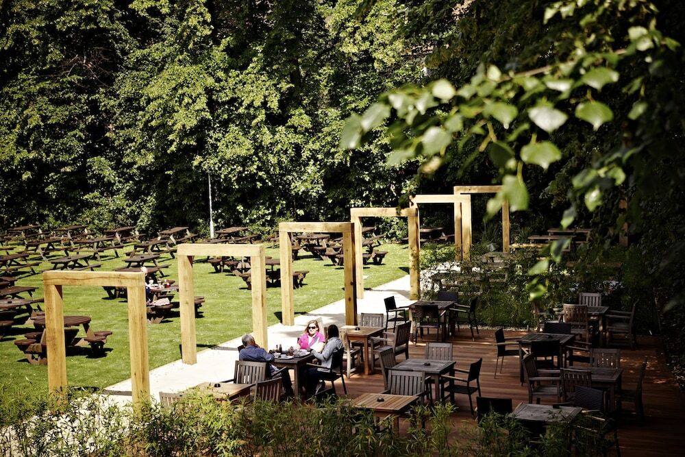 Photo - The Drayton Court Hotel