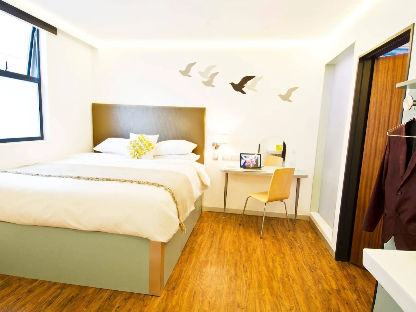 Photo - Bannister Hotel