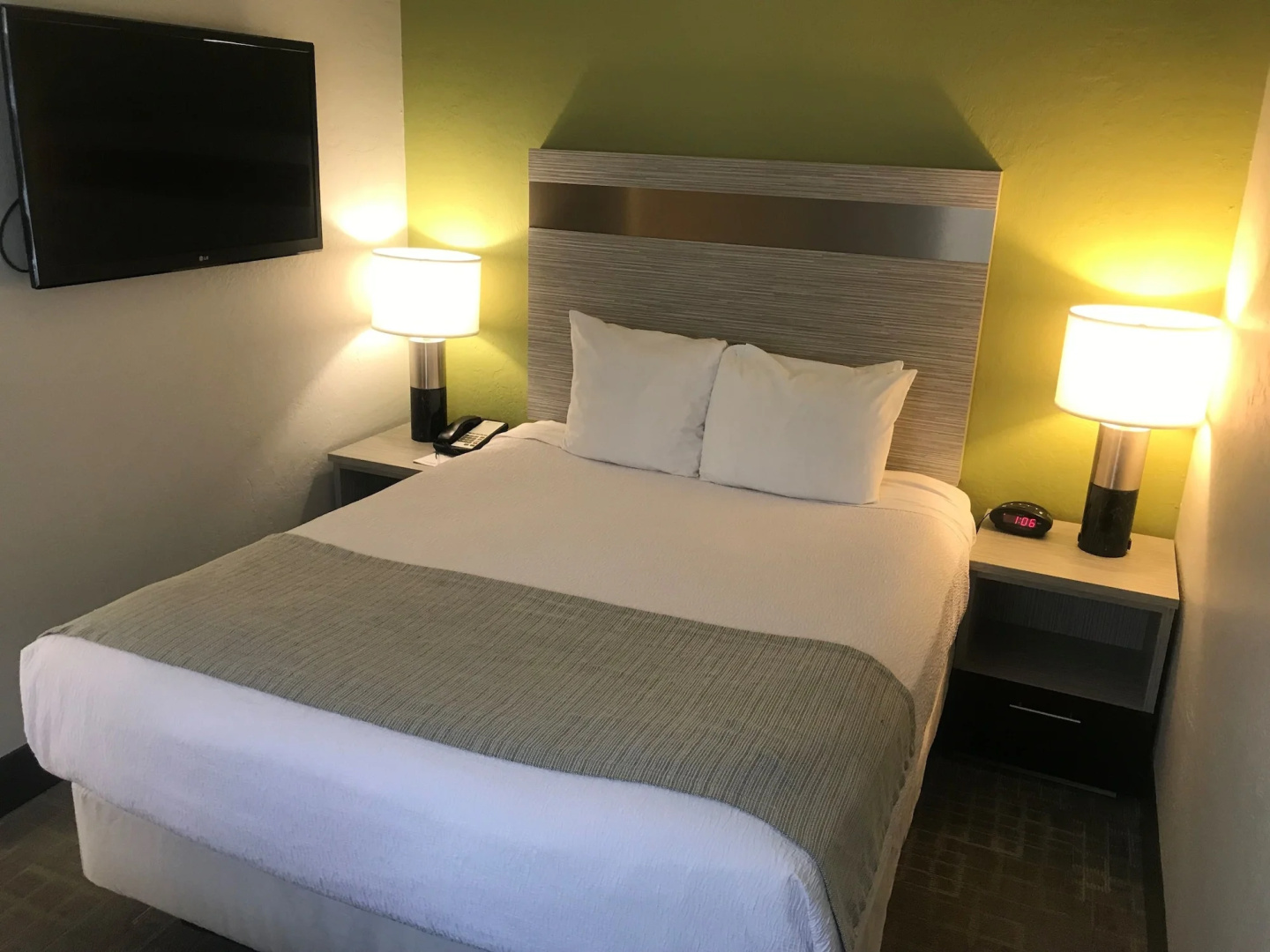 Photo - SureStay InnSuites Phoenix Hotel & Suites by Best Western