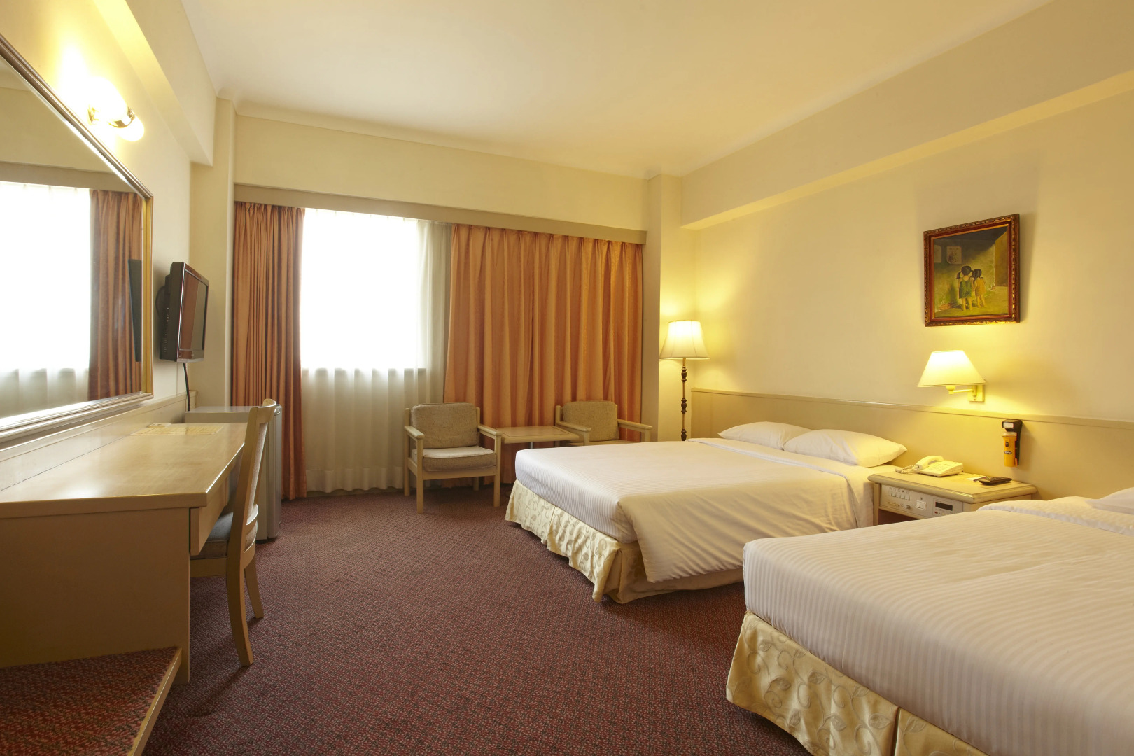 Photo - Emperor Hotel