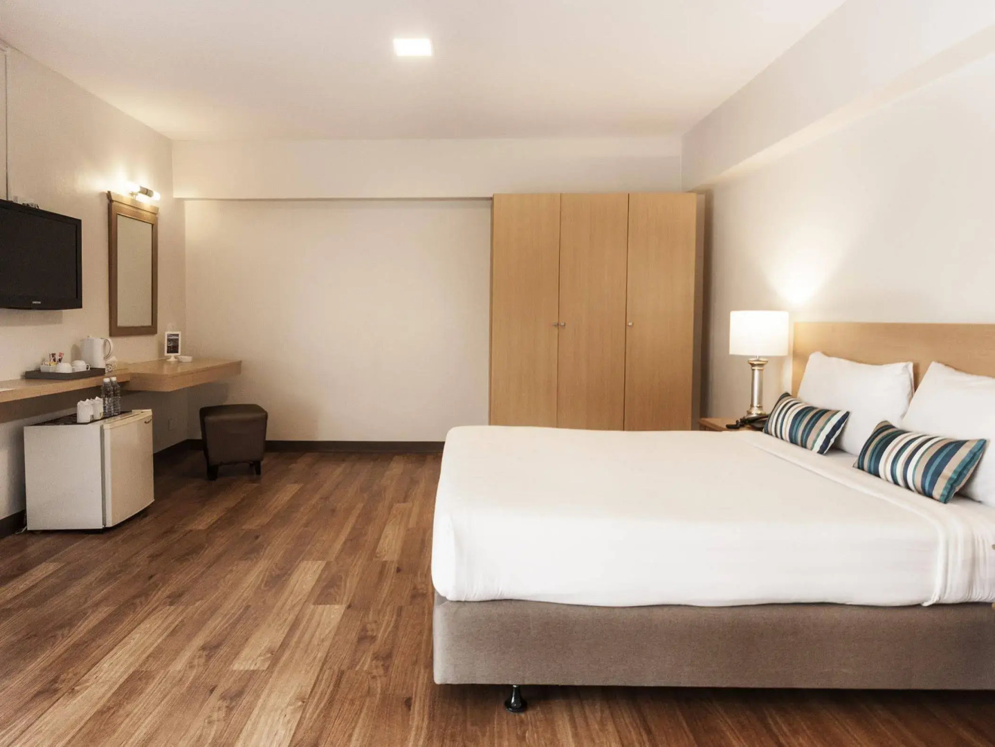 Photo - Samran Place Hotel