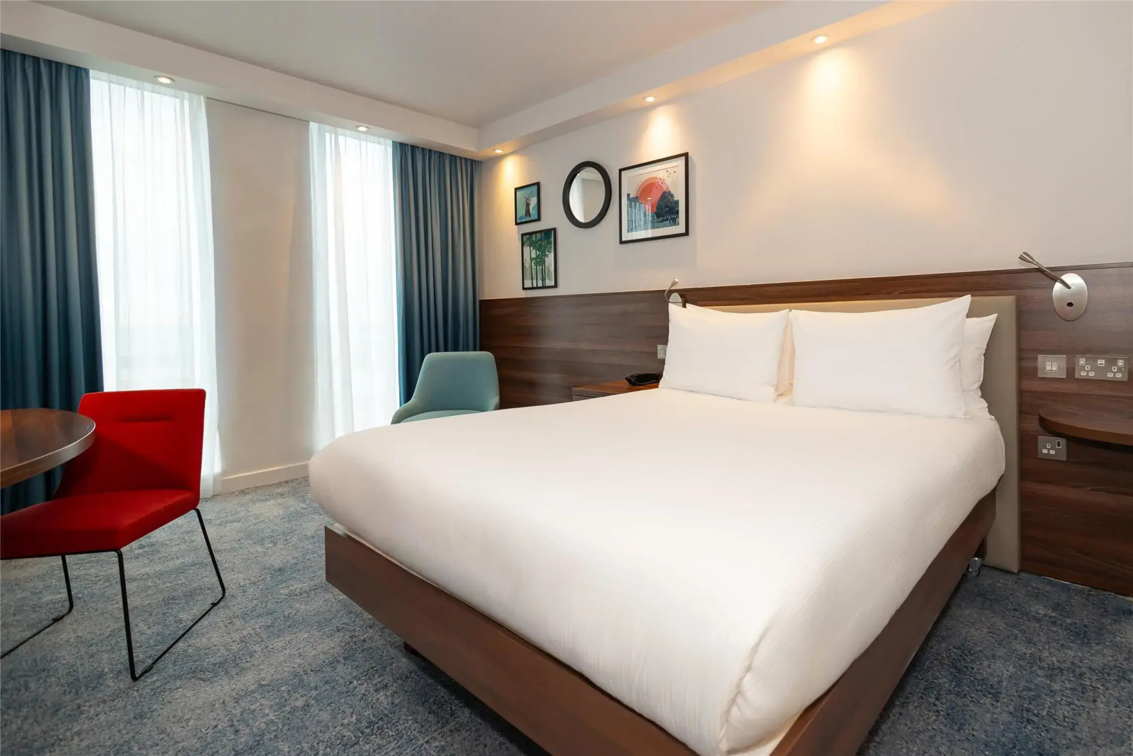 Photo - Hampton by Hilton London Stansted Airport