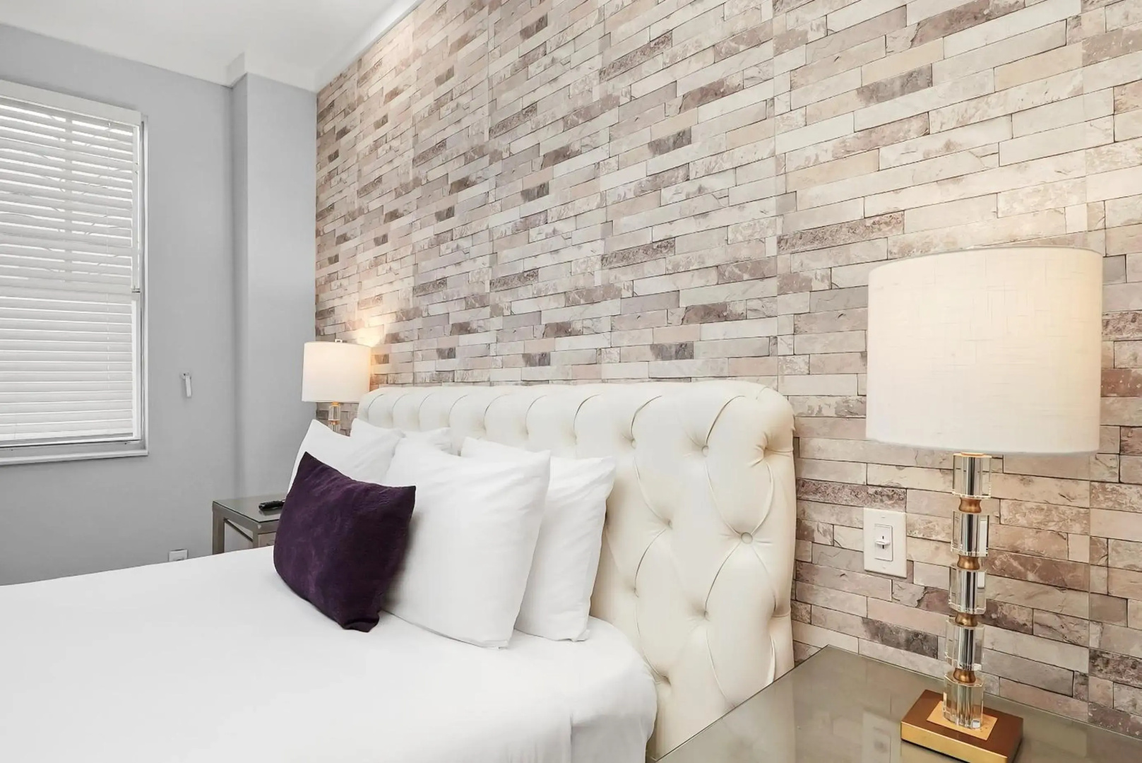 Photo - Shelley Hotel