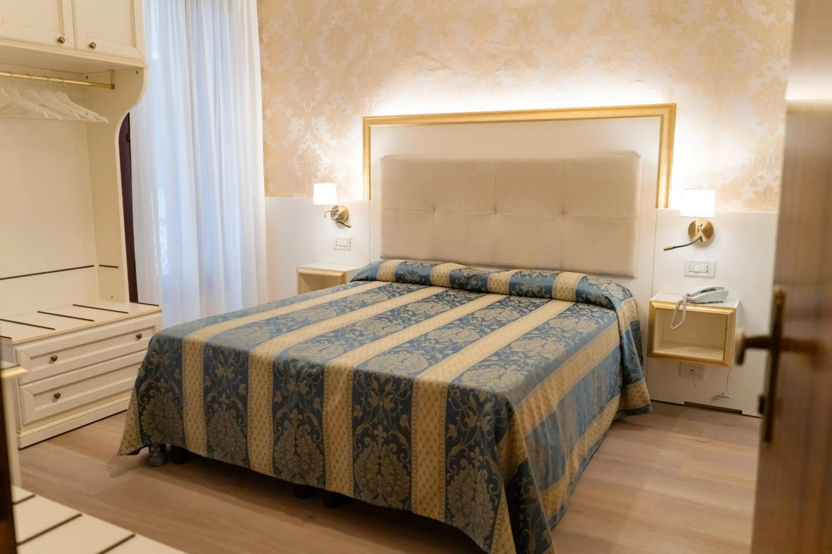 Photo - Hotel Tivoli