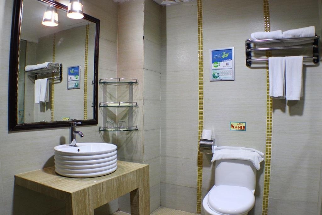 Lavande Hotels·Zhuhai Gongbei Port Fuhuali