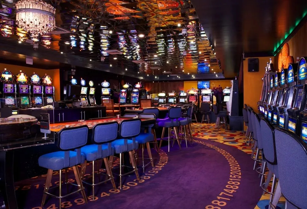 Photo - Trupial Hotel & Casino