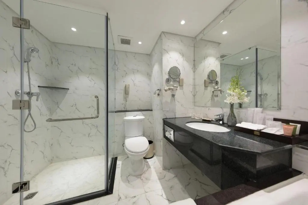 Photo - Windsor Plaza Hotel