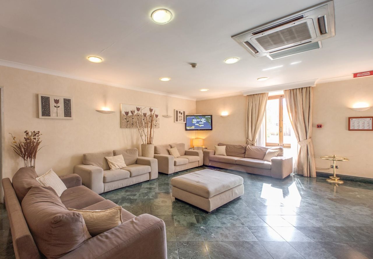 Photo - Romoli Hotel