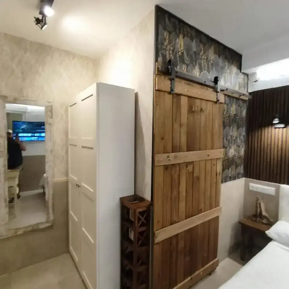 Photo - Private rooms