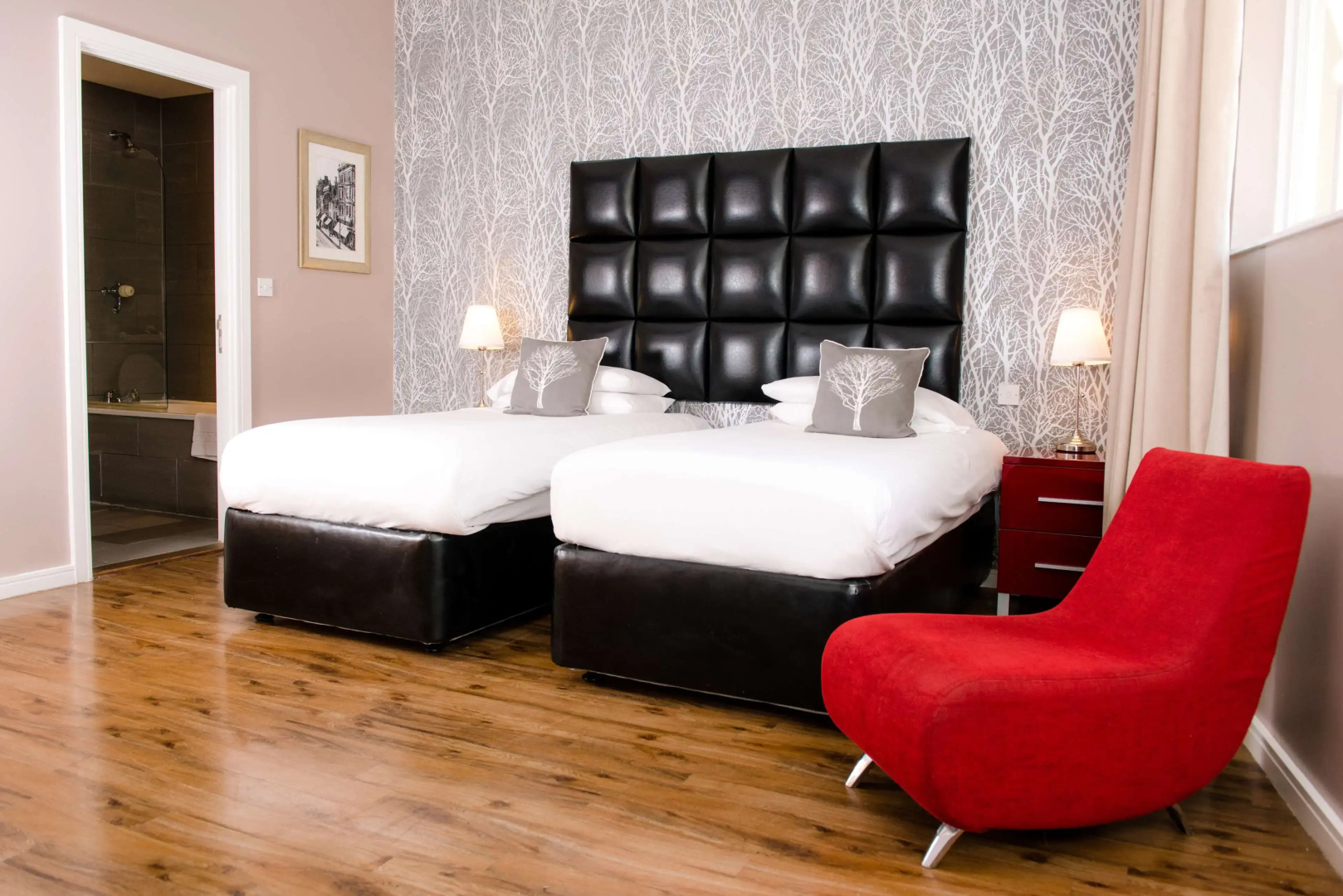 Foto - Royal Hotel Cardiff by Belvilla